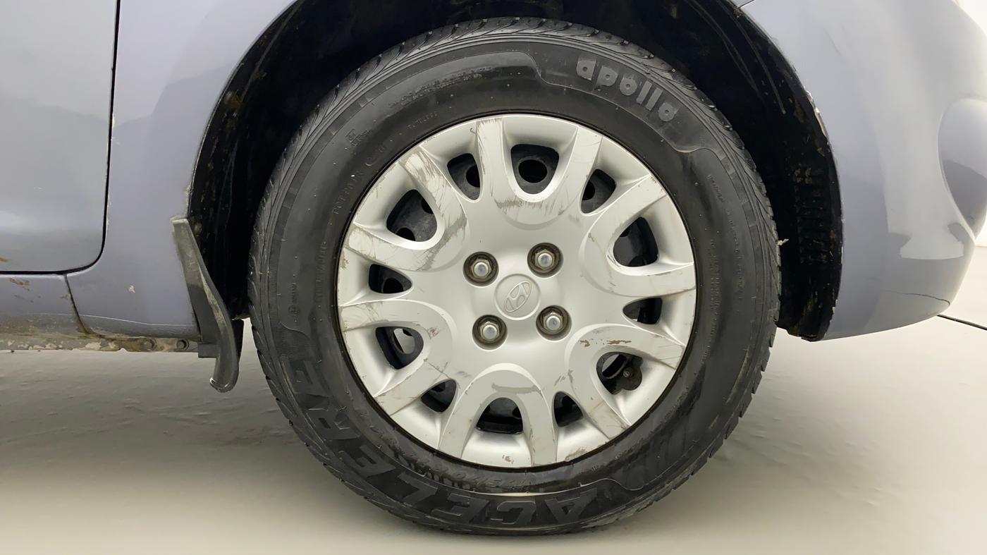 2011 Hyundai i20 MAGNA 1.2, Petrol, Manual, 33,855 km, Right Front Wheel