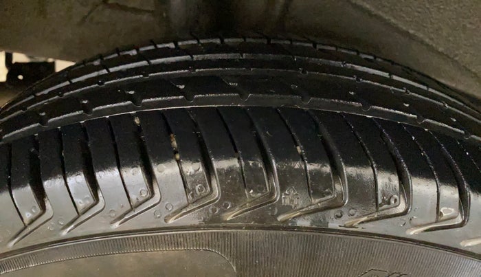 2022 Maruti New Wagon-R LXI 1.0, Petrol, Manual, 4,730 km, Right Rear Tyre Tread