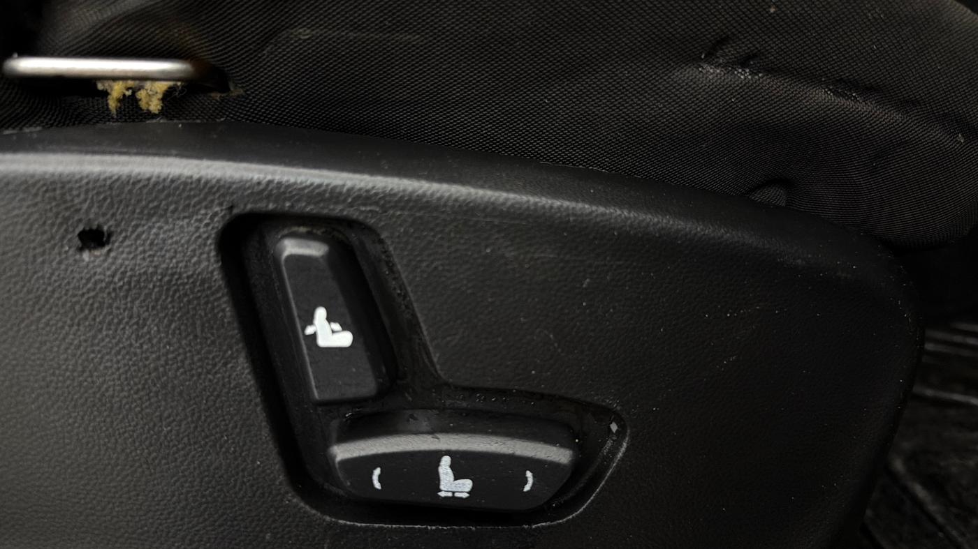 2019 MG HECTOR SHARP HYBRID 1.5 PETROL, Petrol, Manual, 87,032 km, Driver Side Adjustment Panel