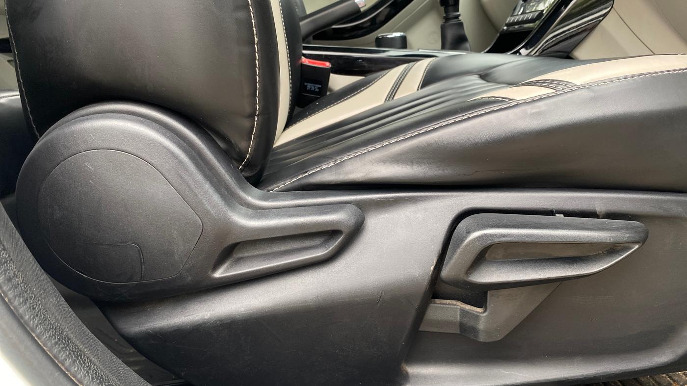 2023 Tata NEXON XZ PLUS PETROL SUNROOF, Petrol, Manual, 30,056 km, Driver Side Adjustment Panel