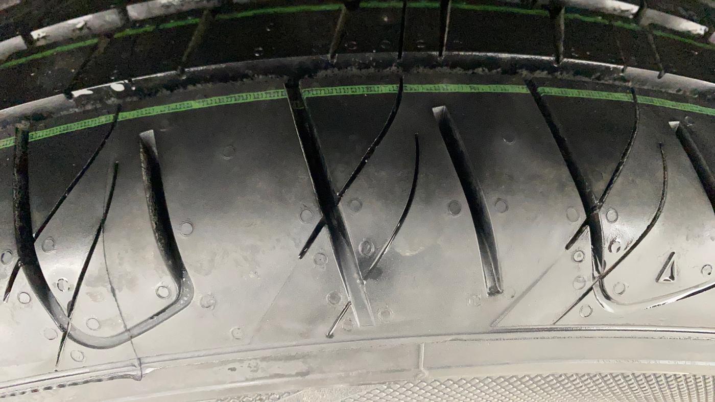 2019 Mahindra XUV300 W8 (O) 1.5 DIESEL, Diesel, Manual, 81,202 km, Right Rear Tyre Tread