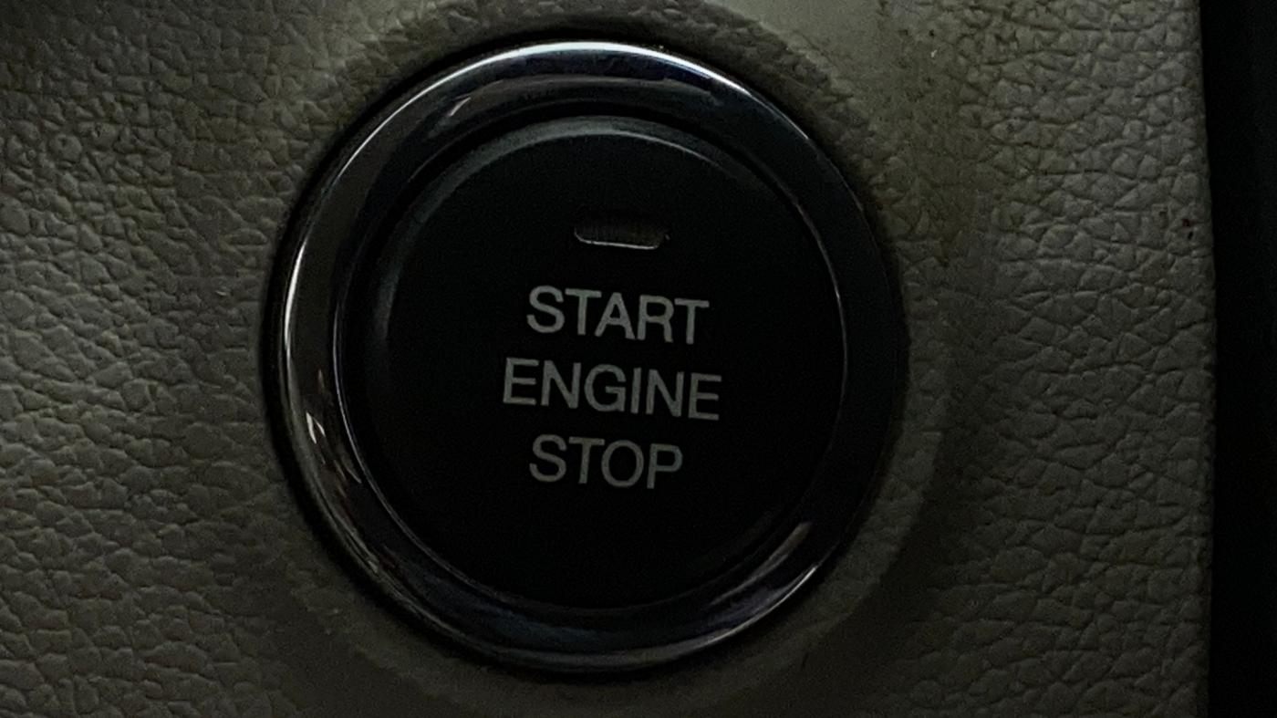 2019 Mahindra XUV300 W8 (O) 1.5 DIESEL, Diesel, Manual, 81,202 km, Keyless Start/ Stop Button