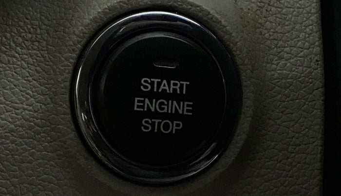 2019 Mahindra XUV300 W8 (O) 1.5 DIESEL, Diesel, Manual, 81,202 km, Keyless Start/ Stop Button