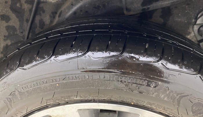 2016 Hyundai Verna 1.6 VTVT SX, Petrol, Manual, 94,141 km, Left Rear Tyre Tread