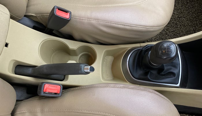 2016 Hyundai Verna 1.6 VTVT SX, Petrol, Manual, 94,141 km, Gear Lever