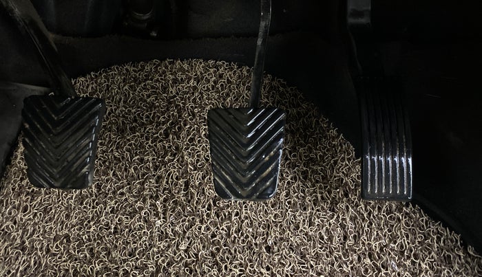 2016 Hyundai Verna 1.6 VTVT SX, Petrol, Manual, 94,141 km, Pedals