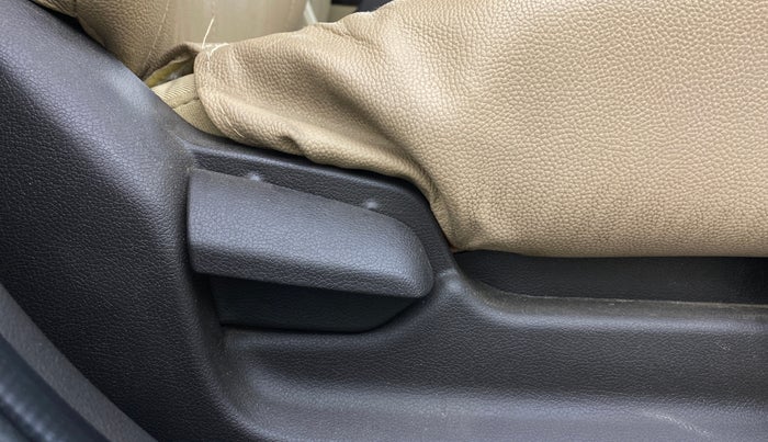 2016 Hyundai Verna 1.6 VTVT SX, Petrol, Manual, 94,141 km, Driver Side Adjustment Panel