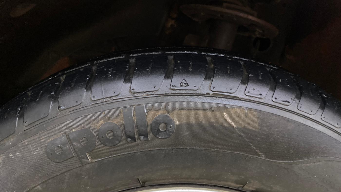 2018 Maruti Dzire VXI AMT, Petrol, Automatic, 35,716 km, Left Front Tyre Tread