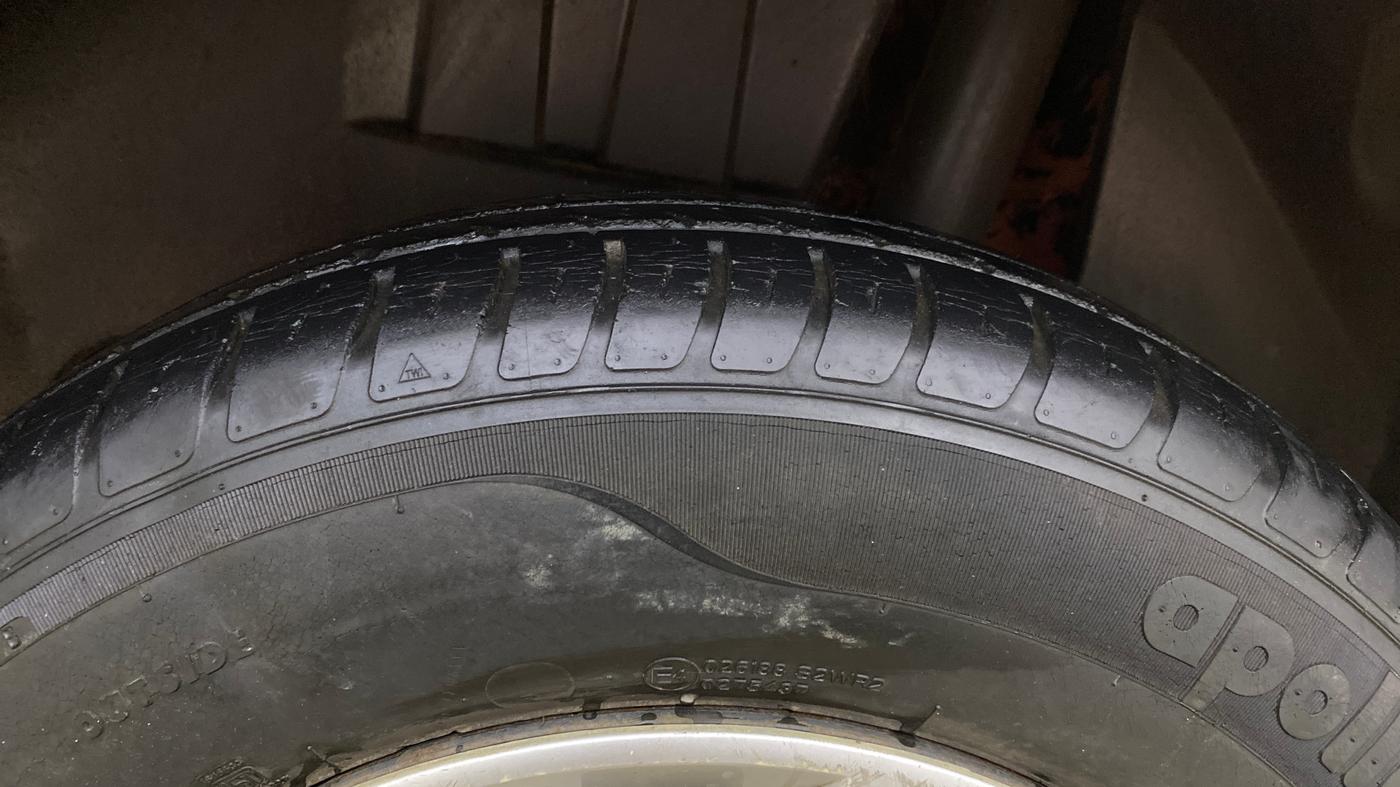 2018 Maruti Dzire VXI AMT, Petrol, Automatic, 35,716 km, Left Rear Tyre Tread