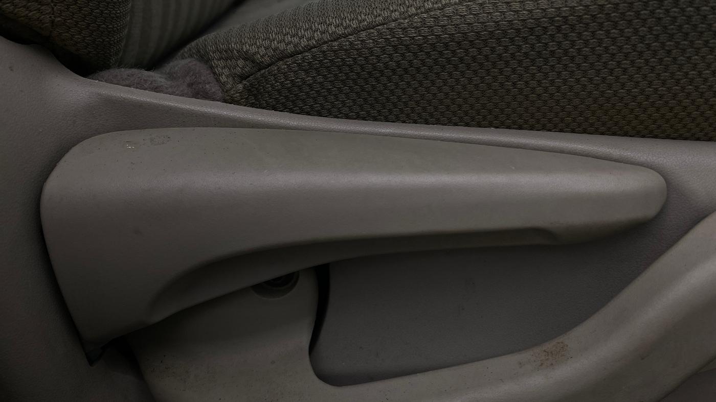 2015 Toyota Etios G, Petrol, Manual, 33,984 km, Driver Side Adjustment Panel