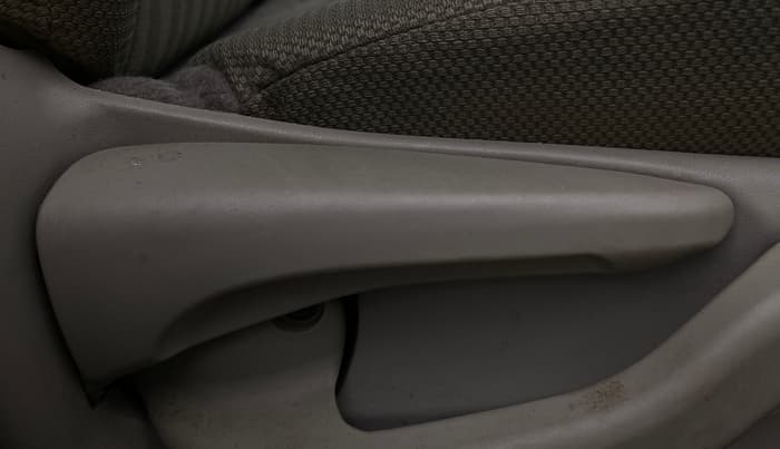 2015 Toyota Etios G, Petrol, Manual, 34,034 km, Driver Side Adjustment Panel