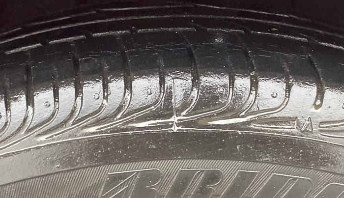2015 Toyota Etios G, Petrol, Manual, 34,034 km, Right Front Tyre Tread