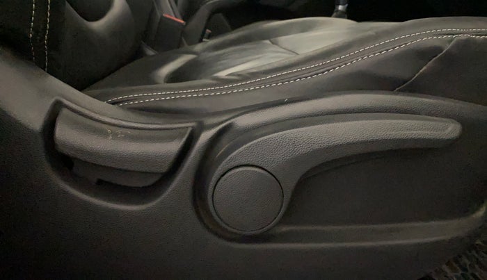 2017 Hyundai Creta SX PLUS AT 1.6 PETROL, Petrol, Automatic, 47,057 km, Driver Side Adjustment Panel