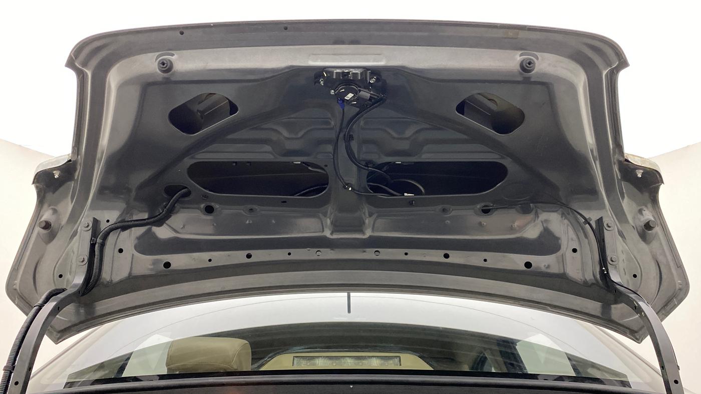 2017 Maruti Dzire VDI AMT, Diesel, Automatic, 83,991 km, Boot Door Open