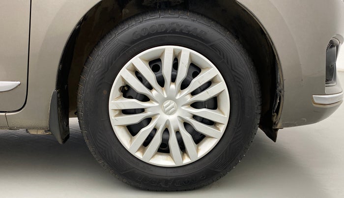 2017 Maruti Dzire VDI AMT, Diesel, Automatic, 83,991 km, Right Front Wheel
