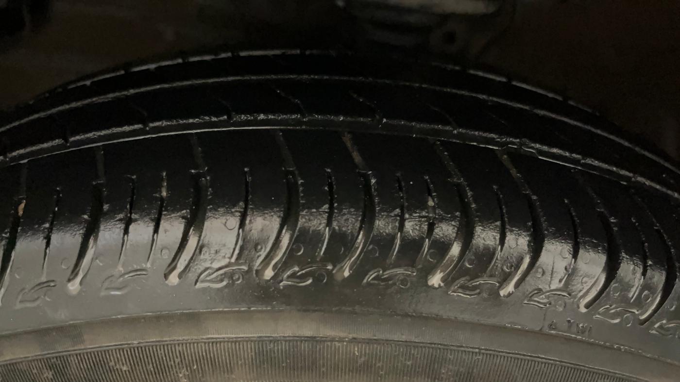 2020 Maruti S PRESSO VXI PLUS AMT, Petrol, Automatic, 42,863 km, Left Front Tyre Tread