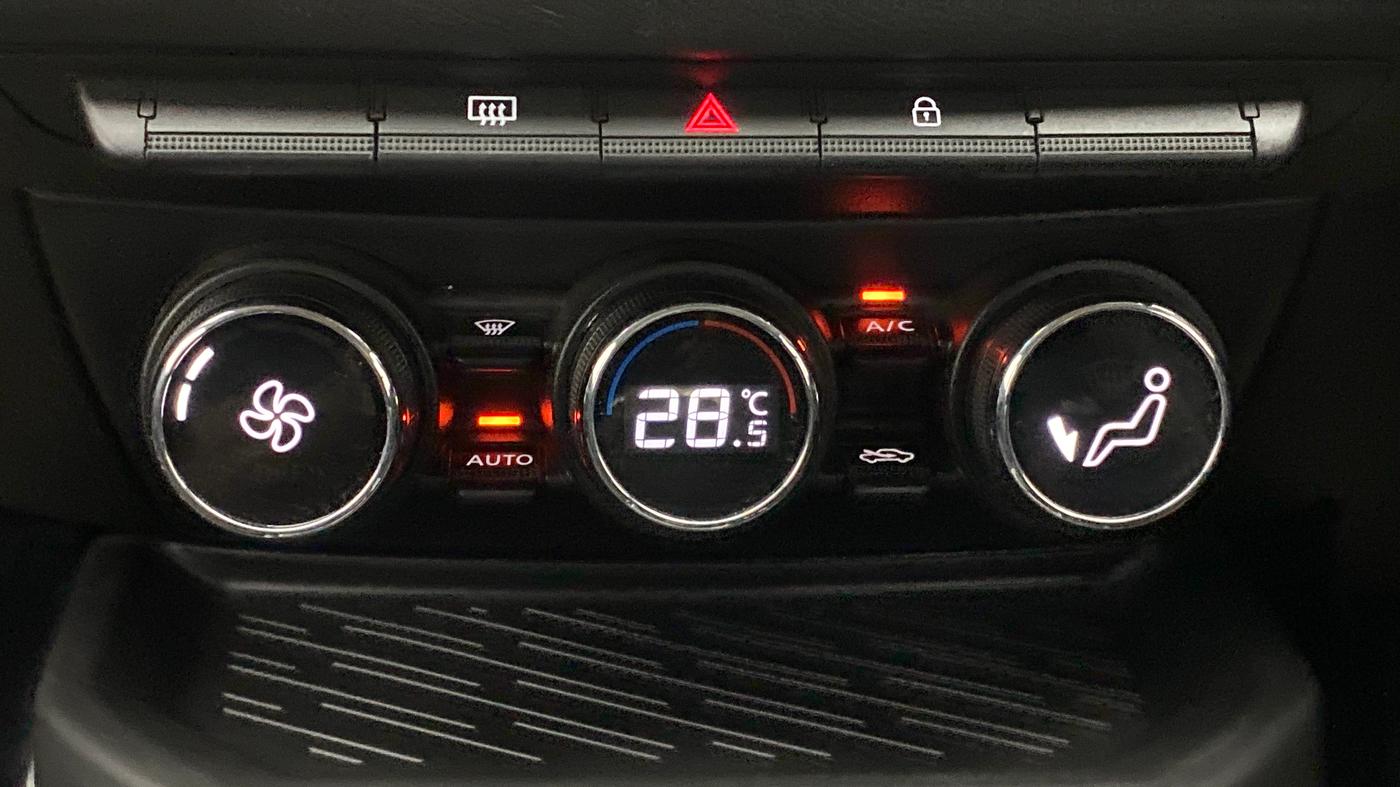 2021 Renault Kiger RXZ 1.0 MT, Petrol, Manual, 5,305 km, Automatic Climate Control