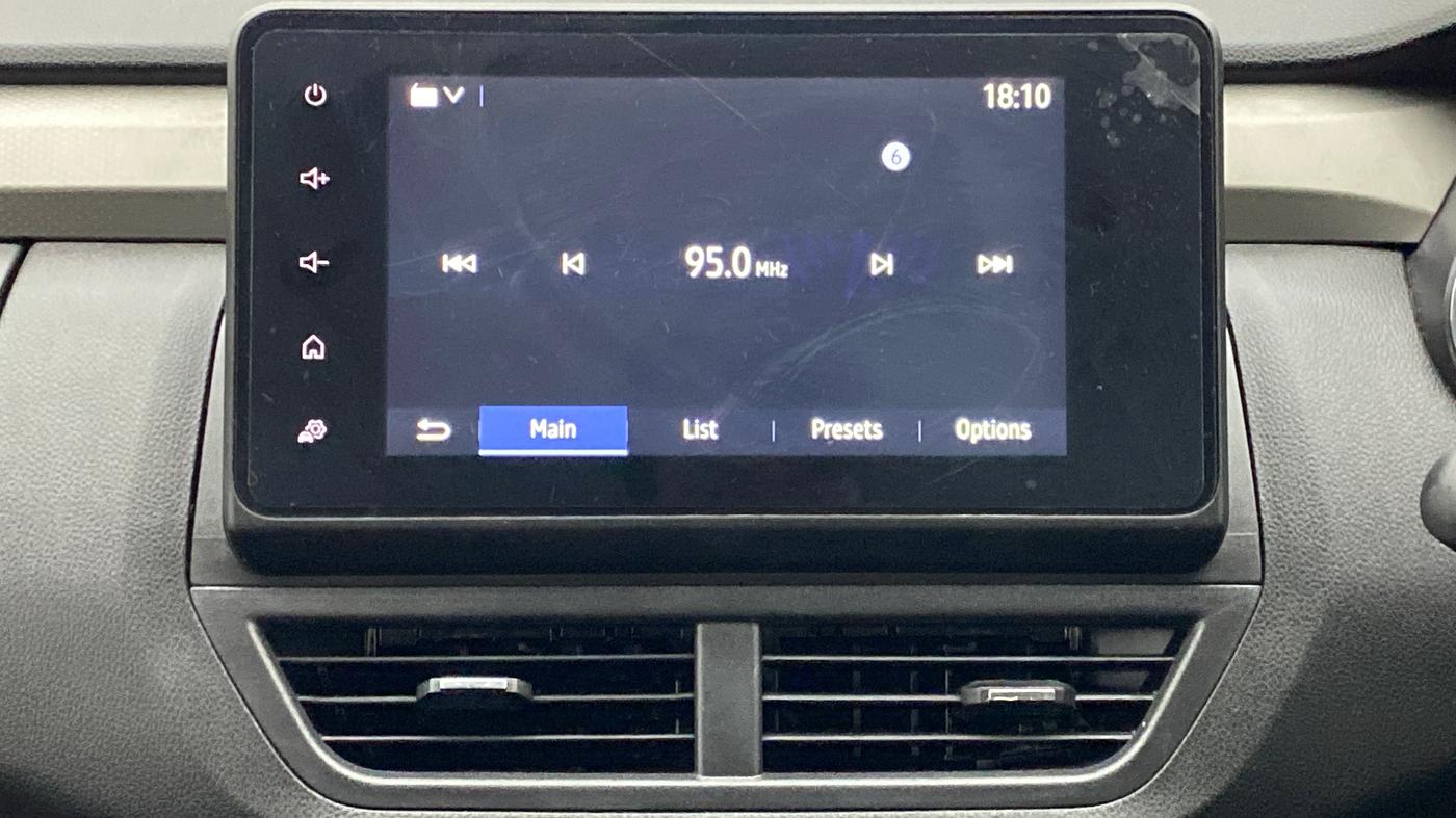 2021 Renault Kiger RXZ 1.0 MT, Petrol, Manual, 5,305 km, Infotainment System