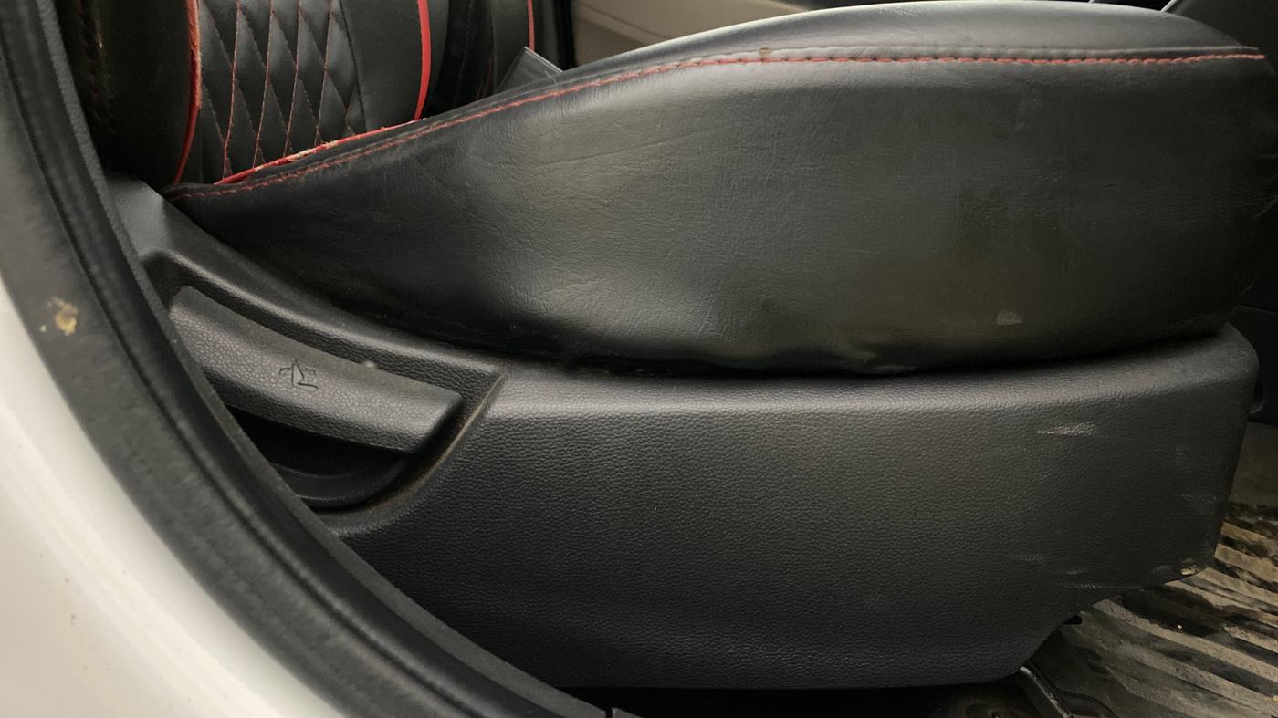 2019 Hyundai Grand i10 SPORTZ 1.2 KAPPA VTVT, Petrol, Manual, 31,898 km, Driver Side Adjustment Panel