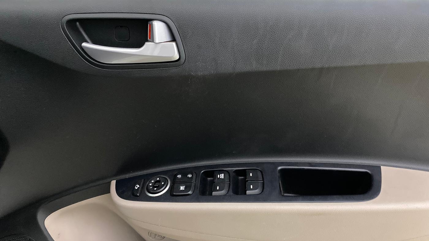 2019 Hyundai Grand i10 SPORTZ 1.2 KAPPA VTVT, Petrol, Manual, 31,898 km, Driver Side Door Panels Control