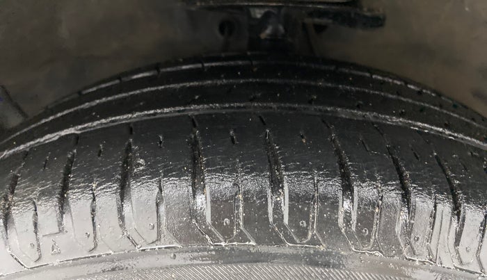 2014 Maruti Ritz ZXI, Petrol, Manual, 75,537 km, Left Front Tyre Tread