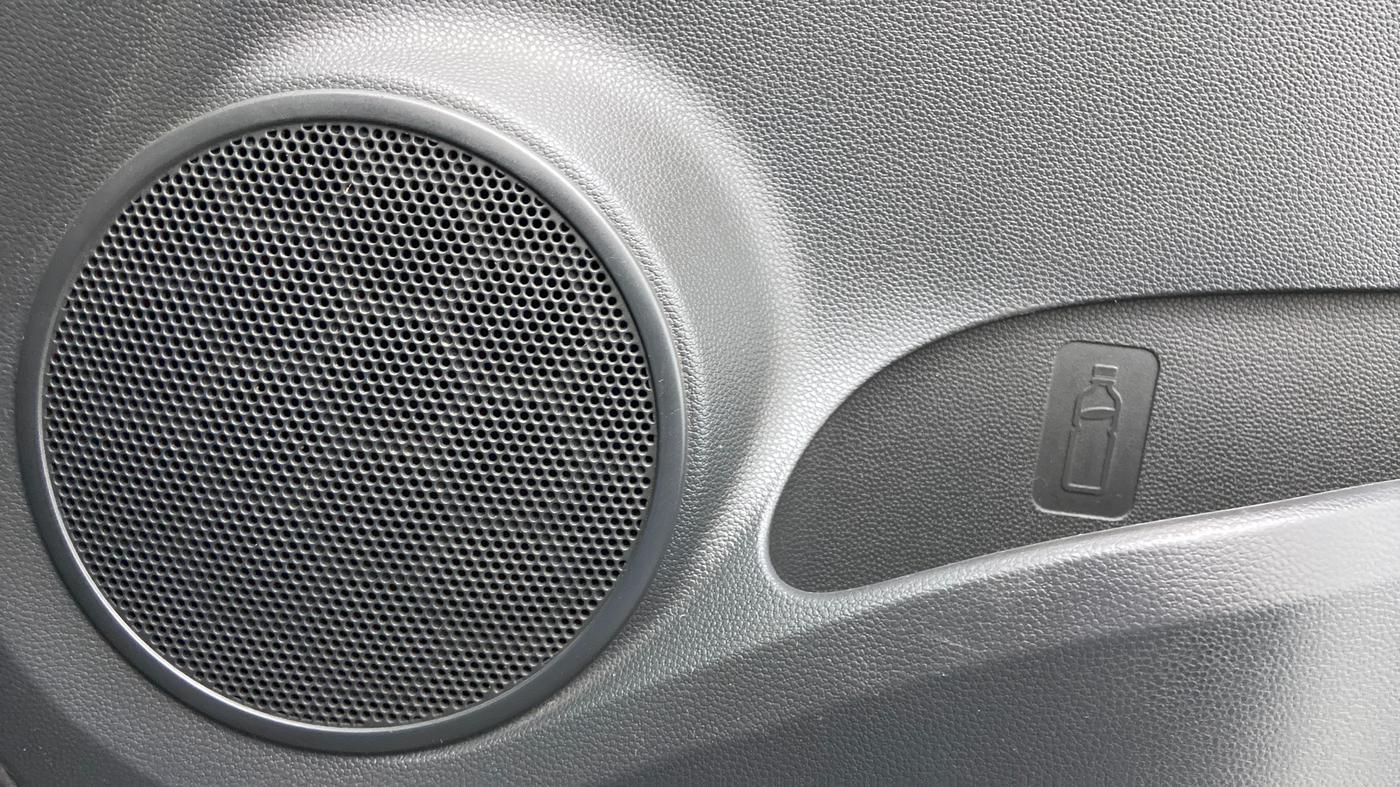 2014 Maruti Ritz ZXI, Petrol, Manual, 75,537 km, Speaker
