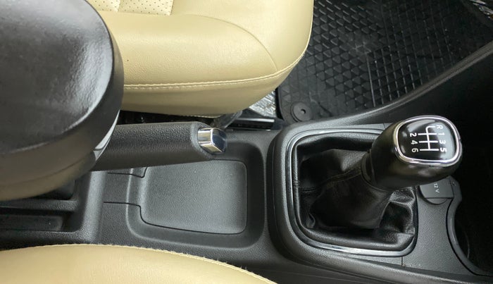2020 Skoda Rapid 1.0 AMBITION TSI MT, Petrol, Manual, 29,260 km, Gear Lever