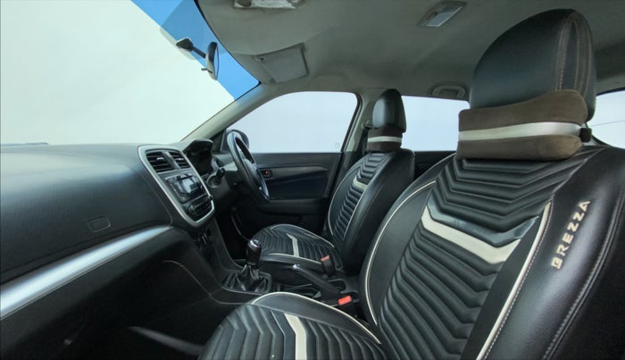 2018 Maruti Vitara Brezza VDI, Diesel, Manual, 70,921 km, Right Side Front Door Cabin