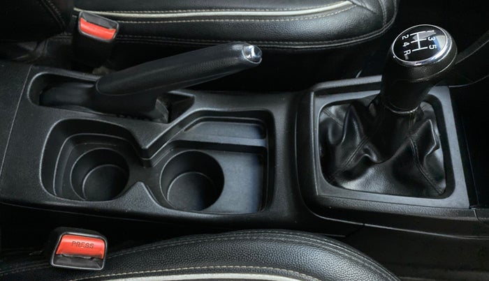 2018 Maruti Vitara Brezza VDI, Diesel, Manual, 70,921 km, Gear Lever