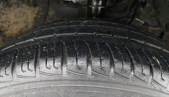 2018 Maruti Vitara Brezza VDI, Diesel, Manual, 70,921 km, Right Front Tyre Tread