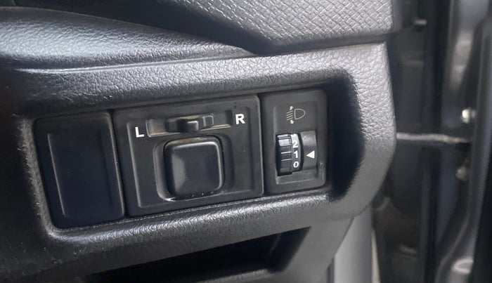 2018 Maruti Vitara Brezza VDI, Diesel, Manual, 70,921 km, Dashboard - Headlight height adjustment not working