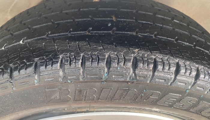 2015 Maruti Alto K10 VXI, Petrol, Manual, 26,922 km, Right Front Tyre Tread