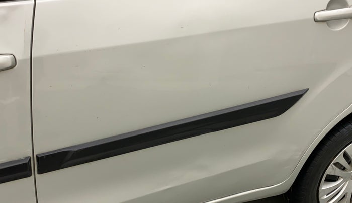 2014 Maruti Ertiga VXI, Petrol, Manual, 31,911 km, Rear left door - Minor scratches