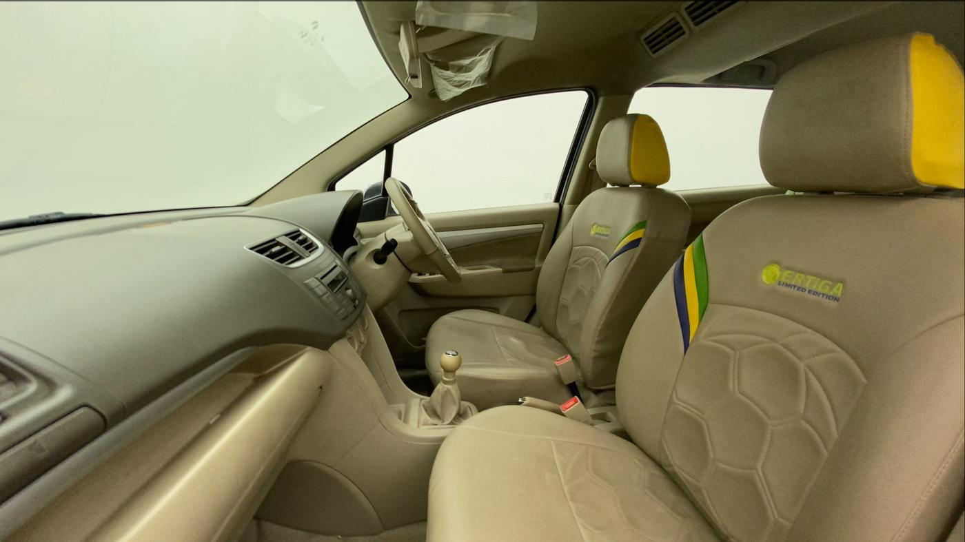 2014 Maruti Ertiga VXI, Petrol, Manual, 31,911 km, Right Side Front Door Cabin