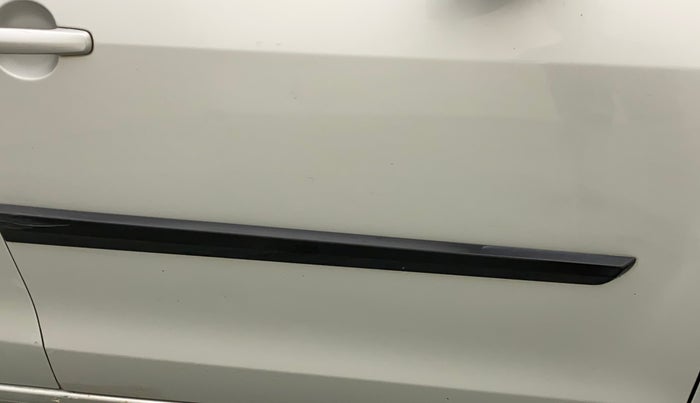 2014 Maruti Ertiga VXI, Petrol, Manual, 31,911 km, Driver-side door - Slightly dented