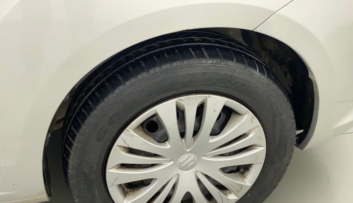 2014 Maruti Ertiga VXI, Petrol, Manual, 31,911 km, Right fender - Lining loose
