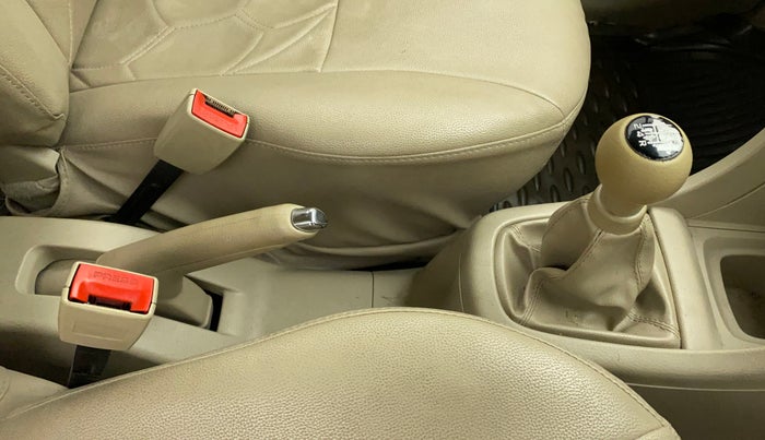 2014 Maruti Ertiga VXI, Petrol, Manual, 31,911 km, Gear Lever