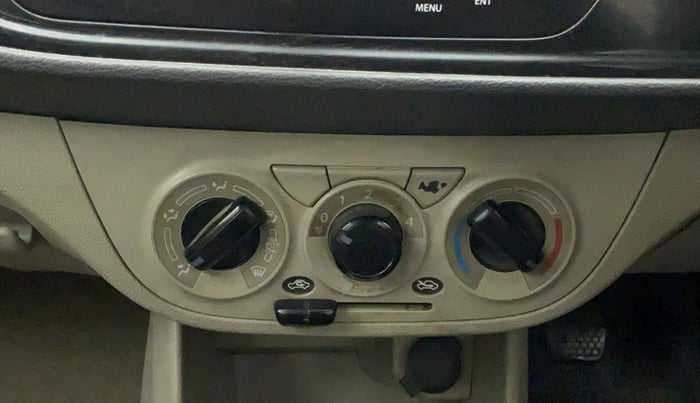2016 Maruti Alto K10 VXI, Petrol, Manual, 52,195 km, AC Unit - Directional switch has minor damage