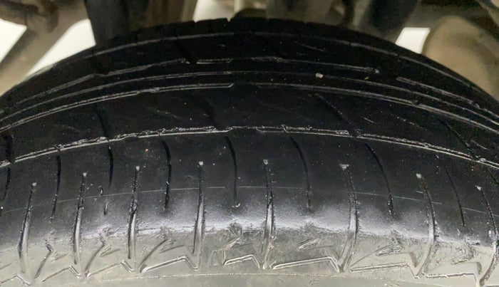 2016 Maruti Alto K10 VXI, Petrol, Manual, 52,195 km, Right Rear Tyre Tread