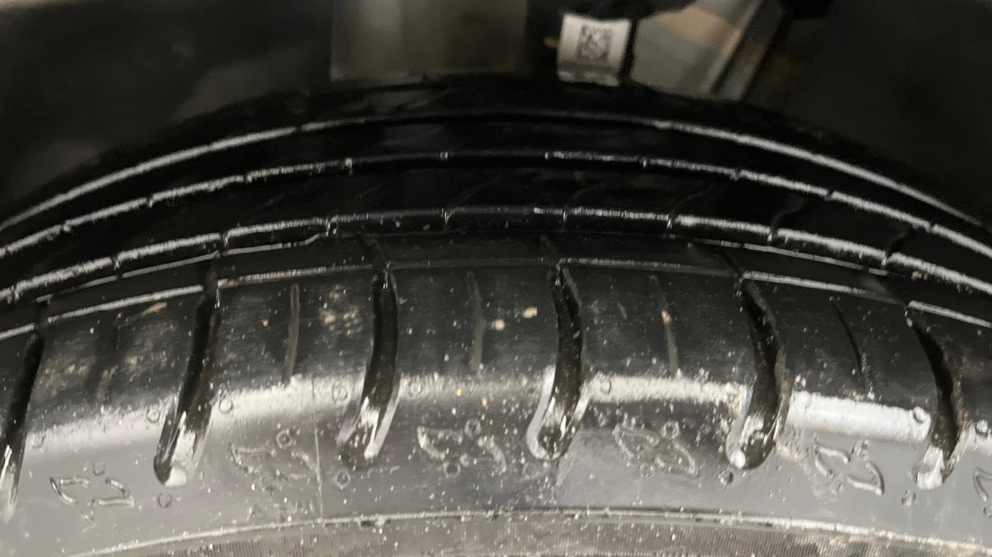 2025 Volkswagen TAIGUN GT Line 1.0L TSI MT, Petrol, Manual, 6,281 km, Left Front Tyre Tread
