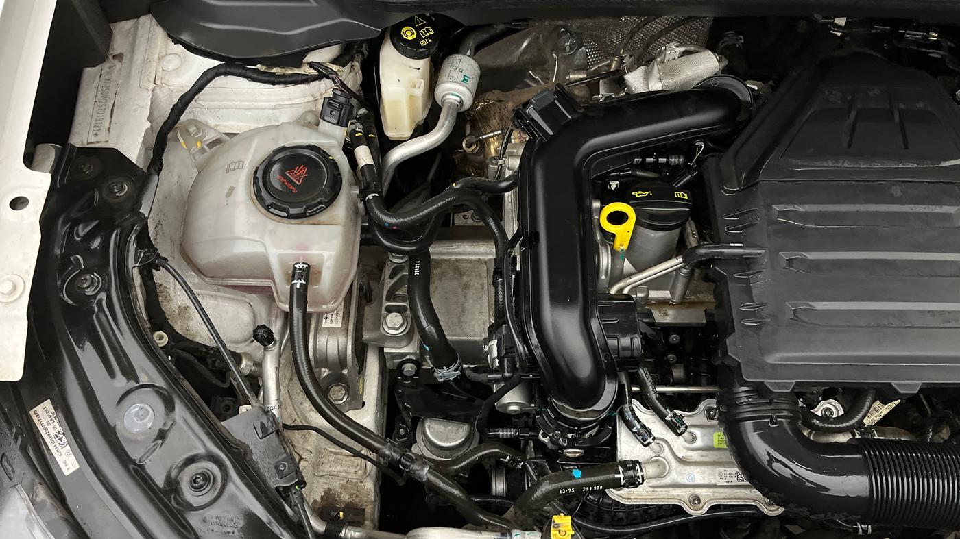 2025 Volkswagen TAIGUN GT Line 1.0L TSI MT, Petrol, Manual, 6,281 km, Engine View - Right