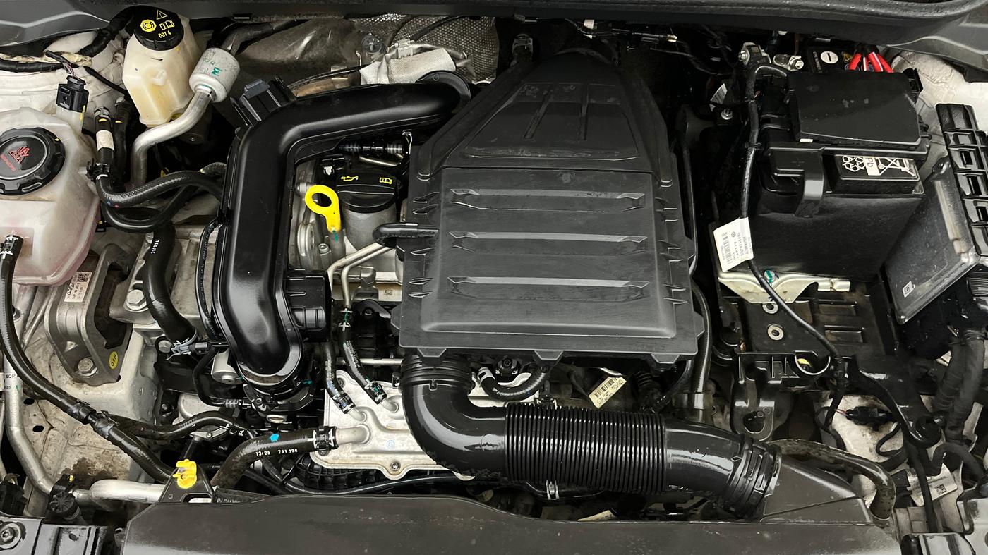 2025 Volkswagen TAIGUN GT Line 1.0L TSI MT, Petrol, Manual, 6,281 km, Engine View