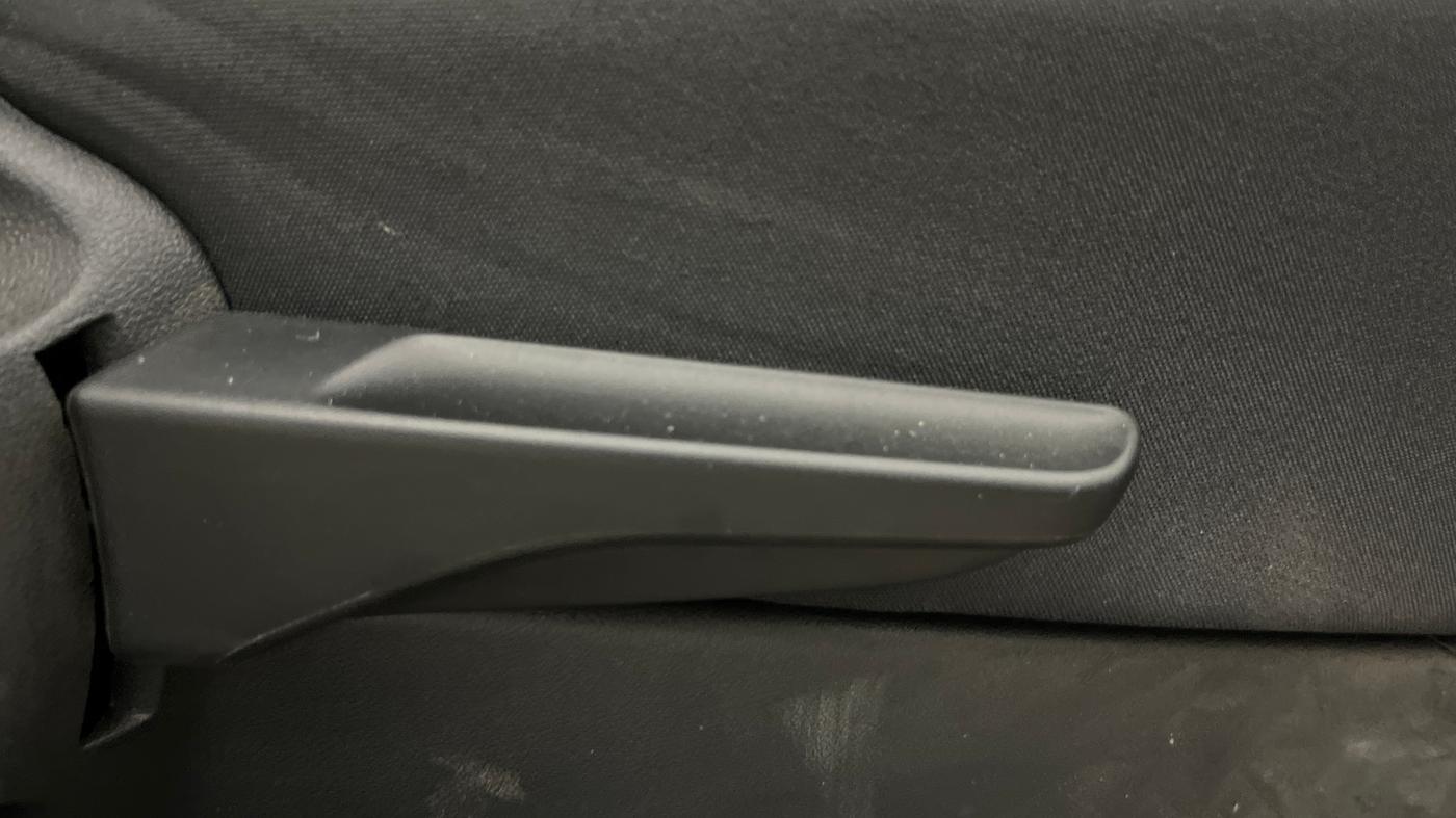 2025 Volkswagen TAIGUN GT Line 1.0L TSI MT, Petrol, Manual, 6,281 km, Driver Side Adjustment Panel