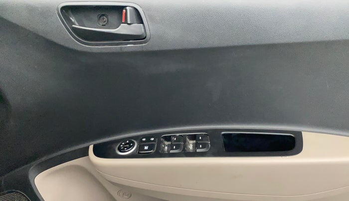 2015 Hyundai Grand i10 MAGNA 1.2 KAPPA VTVT, Petrol, Manual, 47,998 km, Driver Side Door Panels Control