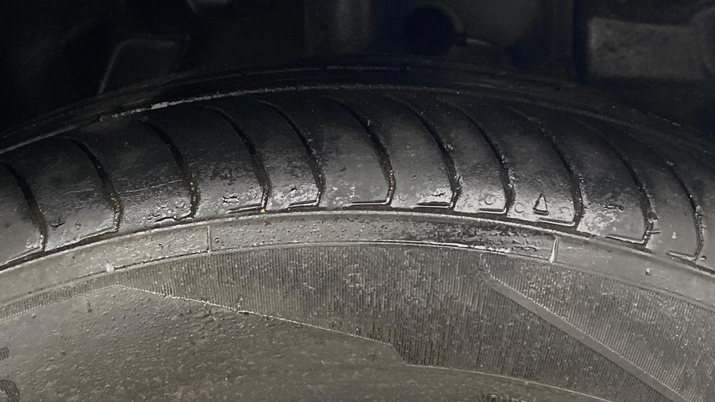 2025 Tata Tiago XZA, Petrol, Automatic, 9,271 km, Right Front Tyre Tread