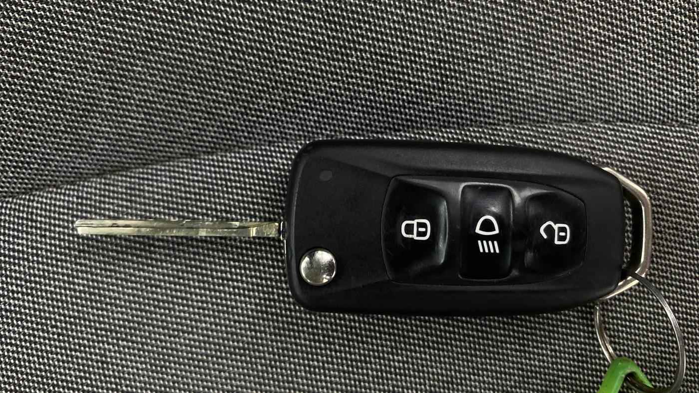 2025 Tata Tiago XZA, Petrol, Automatic, 9,271 km, Key Close Up