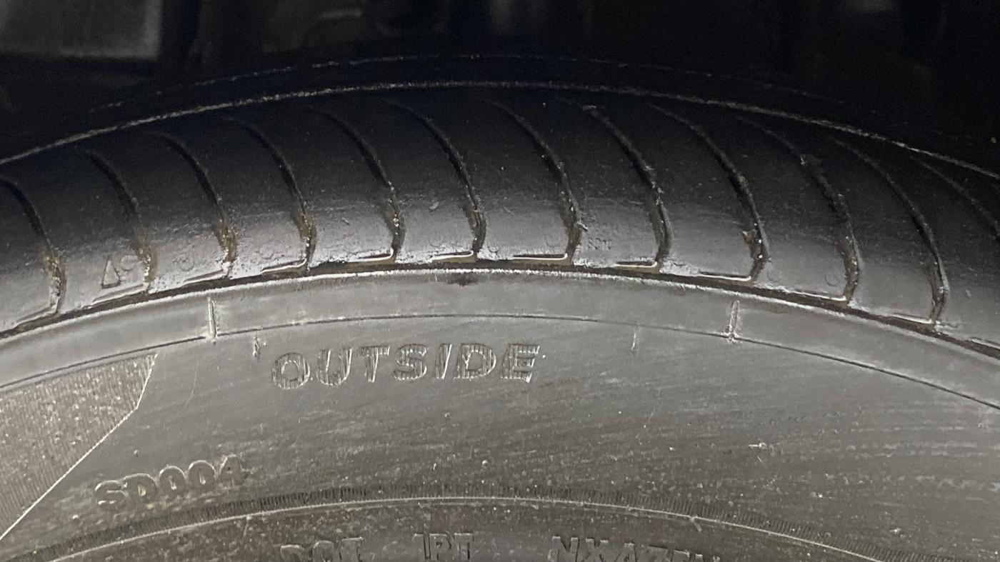 2025 Tata Tiago XZA, Petrol, Automatic, 9,271 km, Left Front Tyre Tread