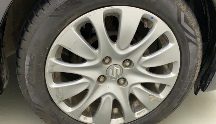 2017 Maruti Baleno ZETA PETROL 1.2, Petrol, Manual, 83,255 km, Right front tyre - Minor scratches