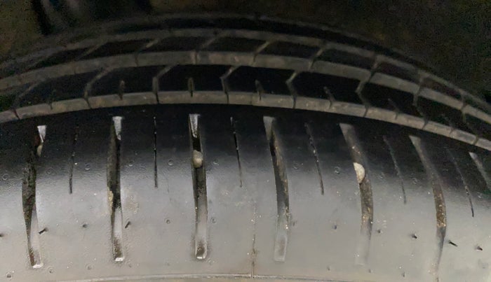 2017 Maruti Baleno ZETA PETROL 1.2, Petrol, Manual, 83,255 km, Right Rear Tyre Tread