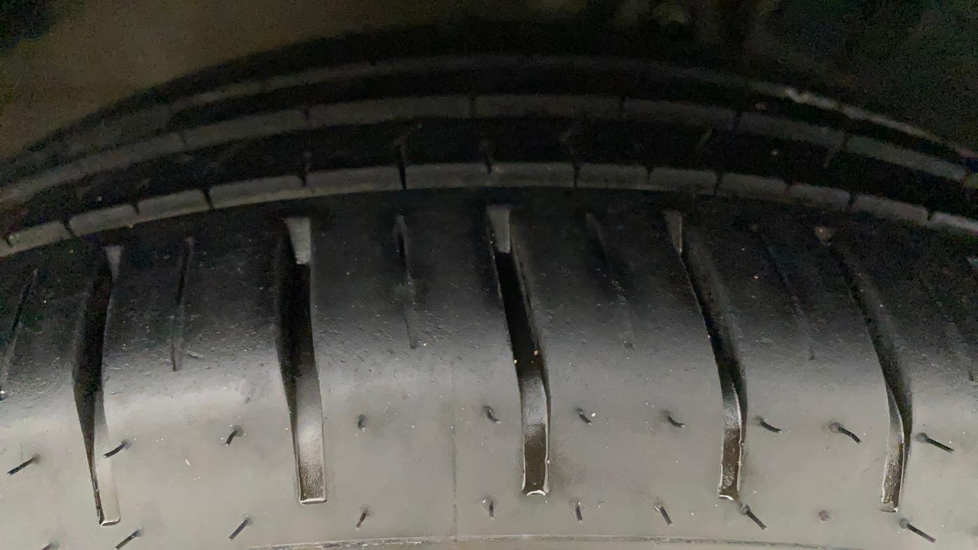 2017 Maruti Baleno ZETA PETROL 1.2, Petrol, Manual, 83,255 km, Right Front Tyre Tread
